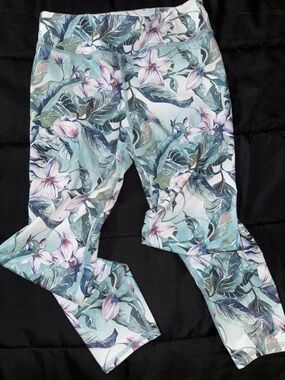 Evolution and Creation Mint Floral Leaf Print Leggings with Pink Accents